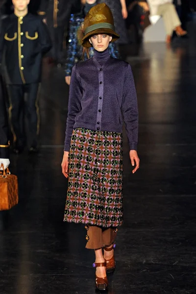 Look 37